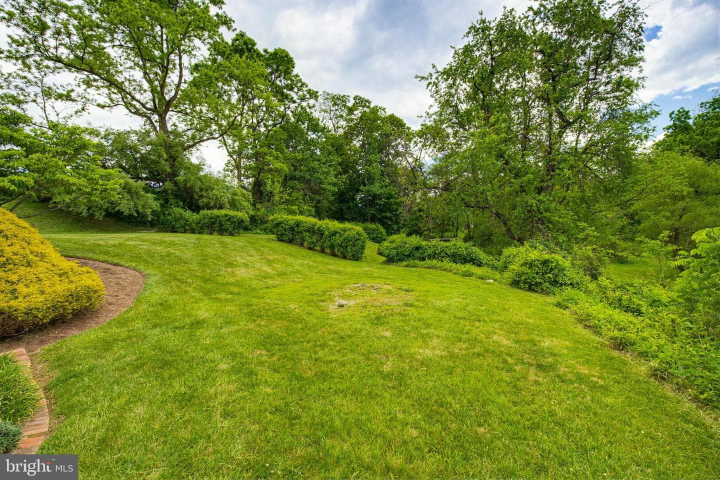 1110 Lombard Road photo 7
