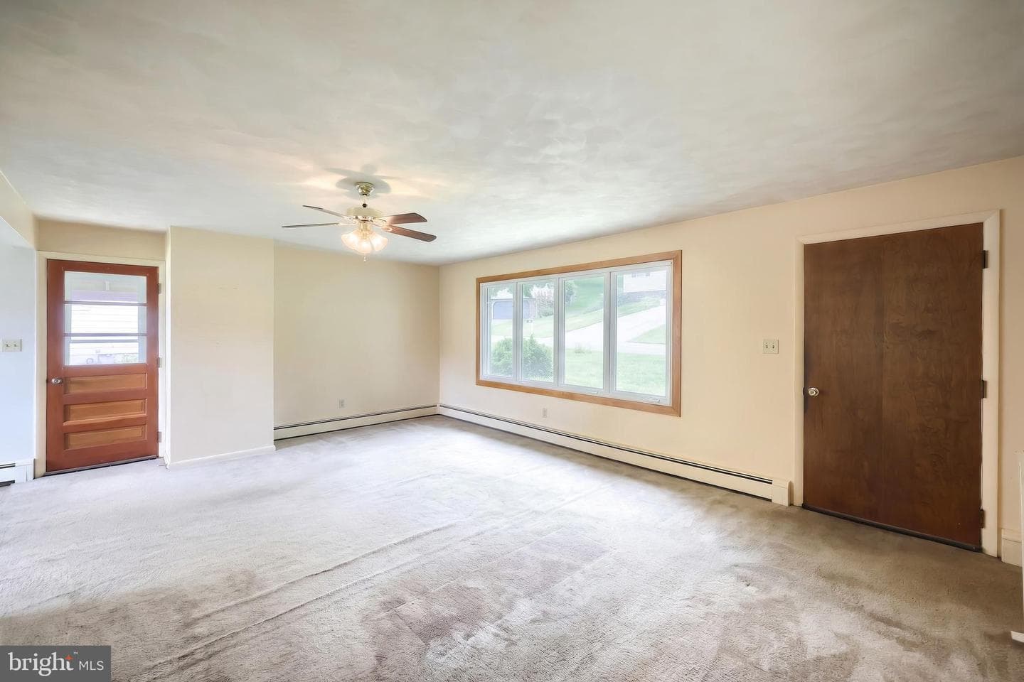457 Holyoke Drive photo 8
