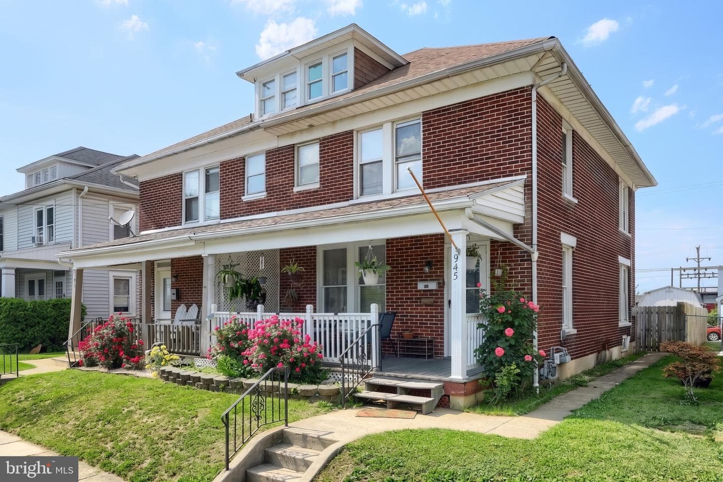 945 E Prospect Street photo 2