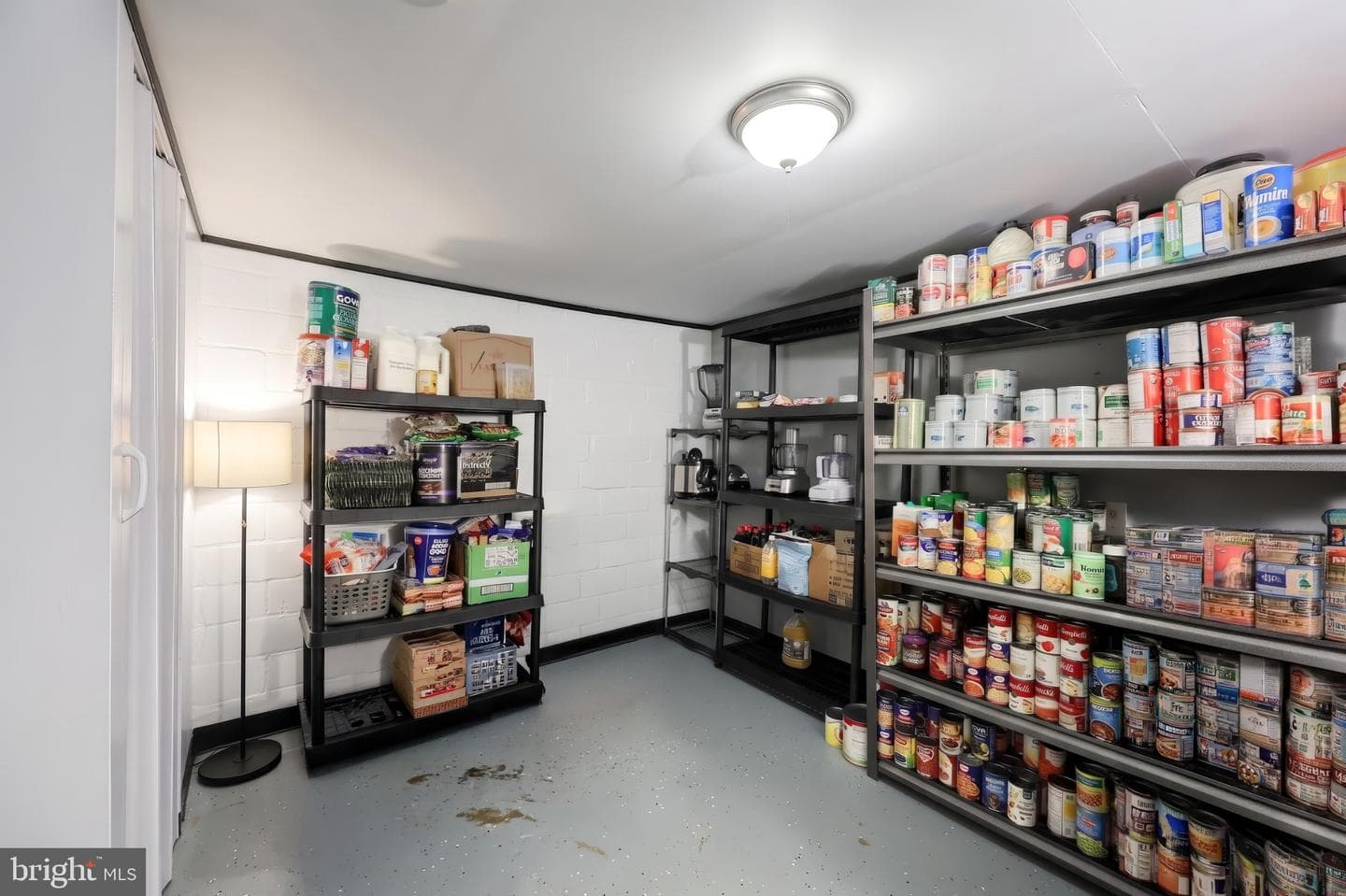 945 E Prospect Street photo 23