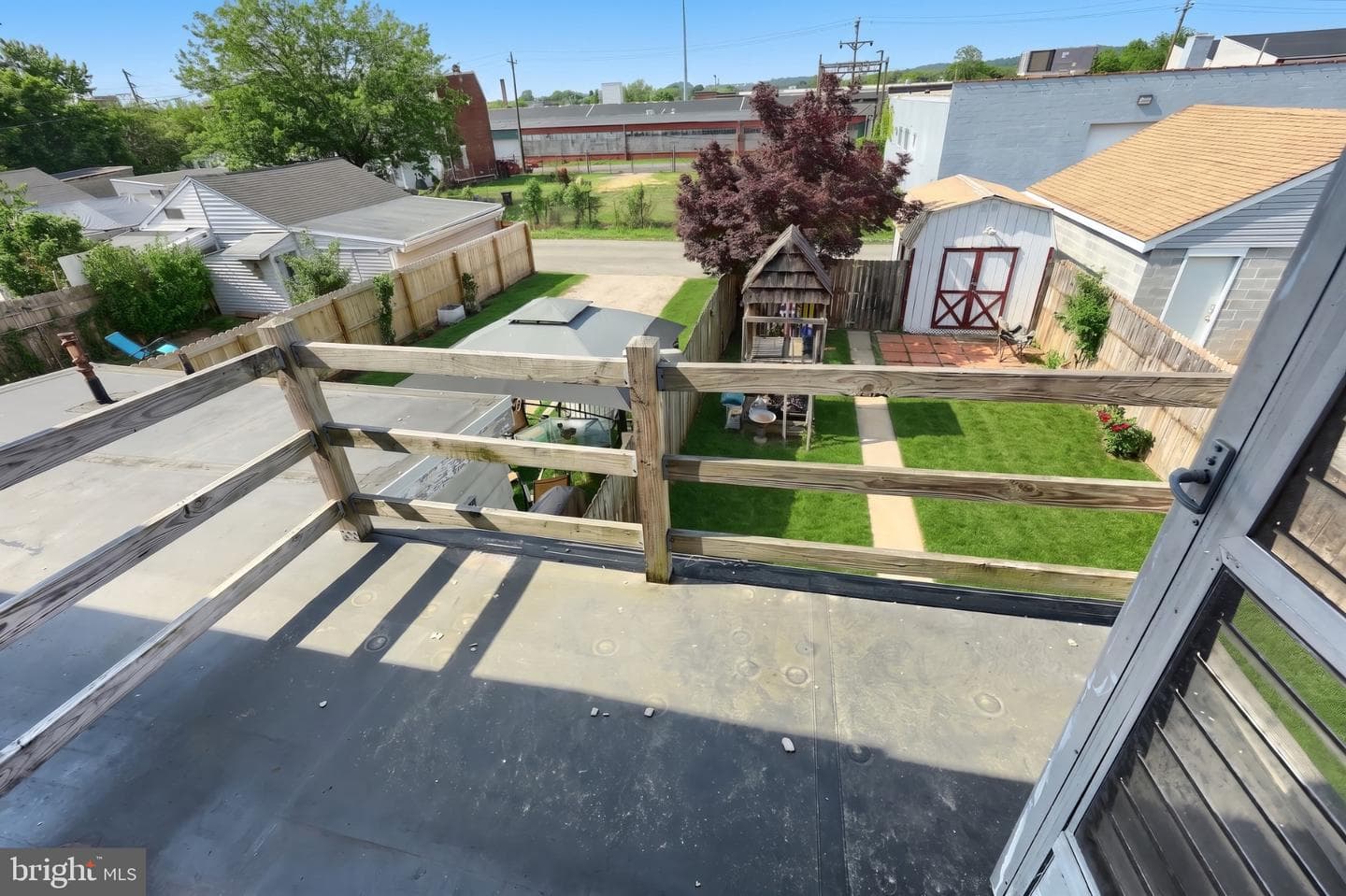 945 E Prospect Street photo 25