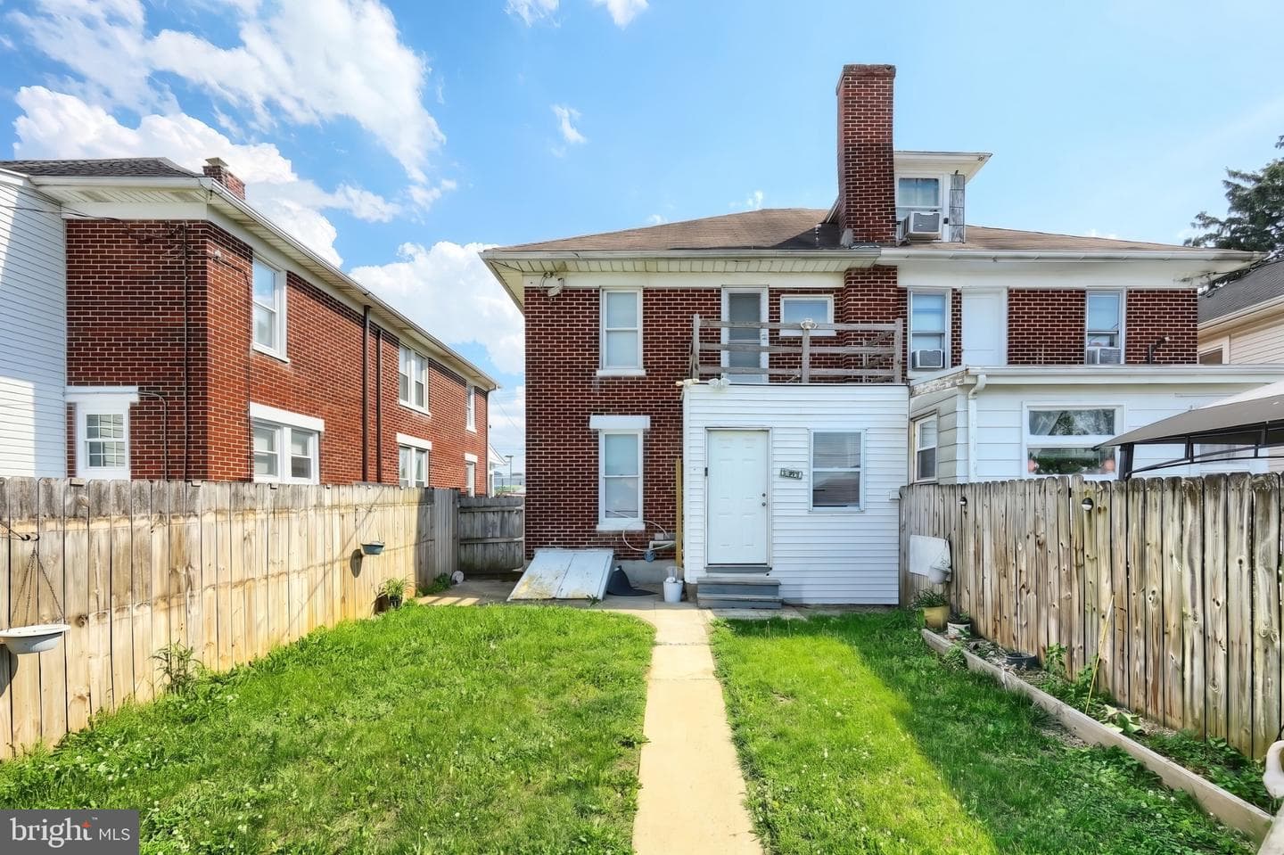 945 E Prospect Street photo 26