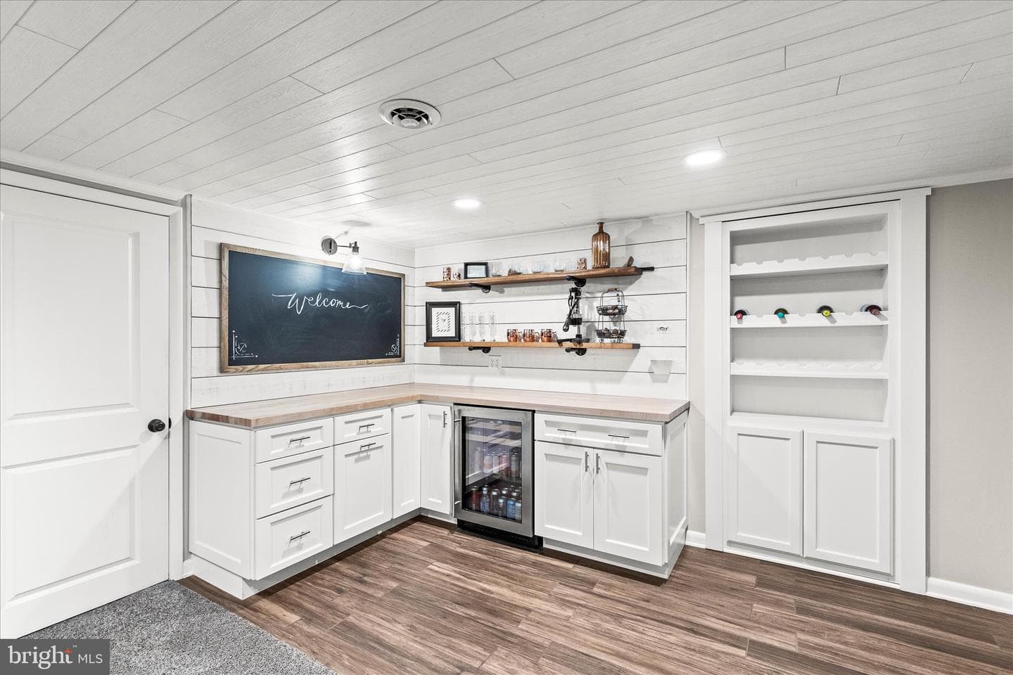 3126 Skylight Drive E photo 35