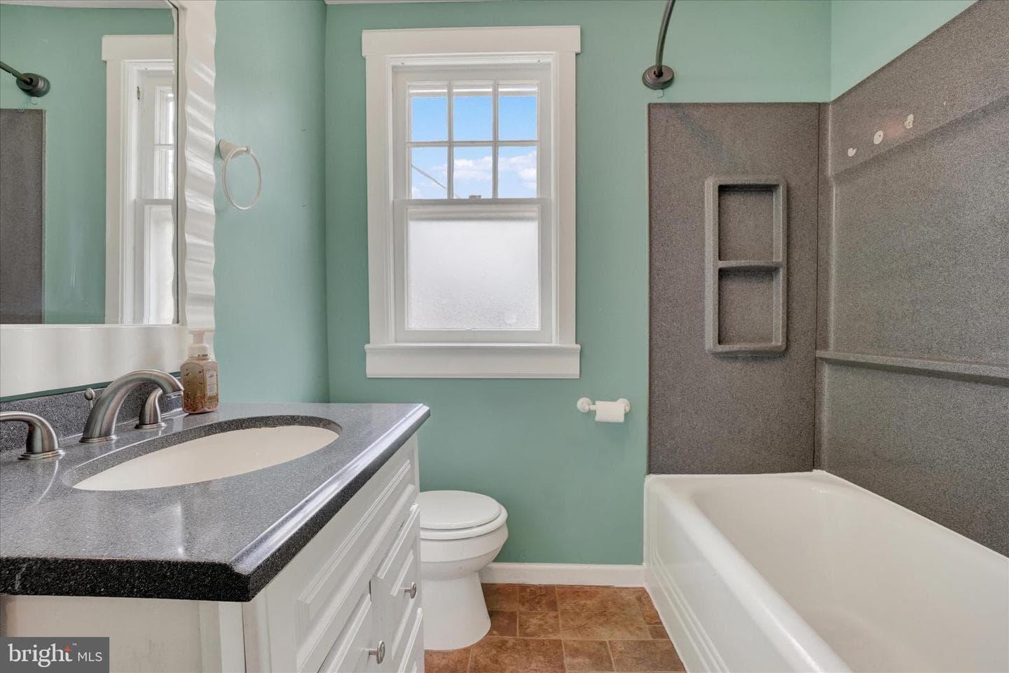 104 N Seward Street photo 18