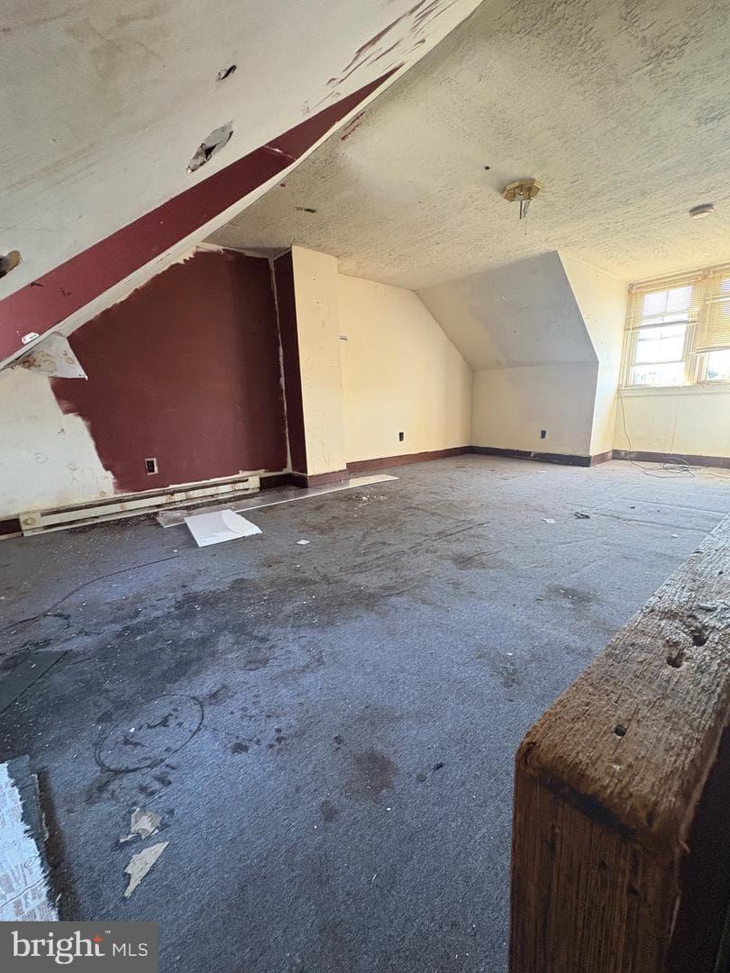 633 York Street photo 11