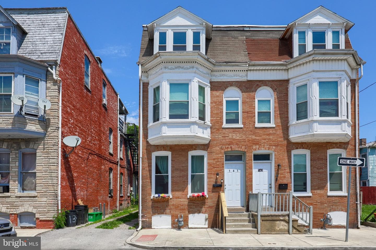 141 S West Street