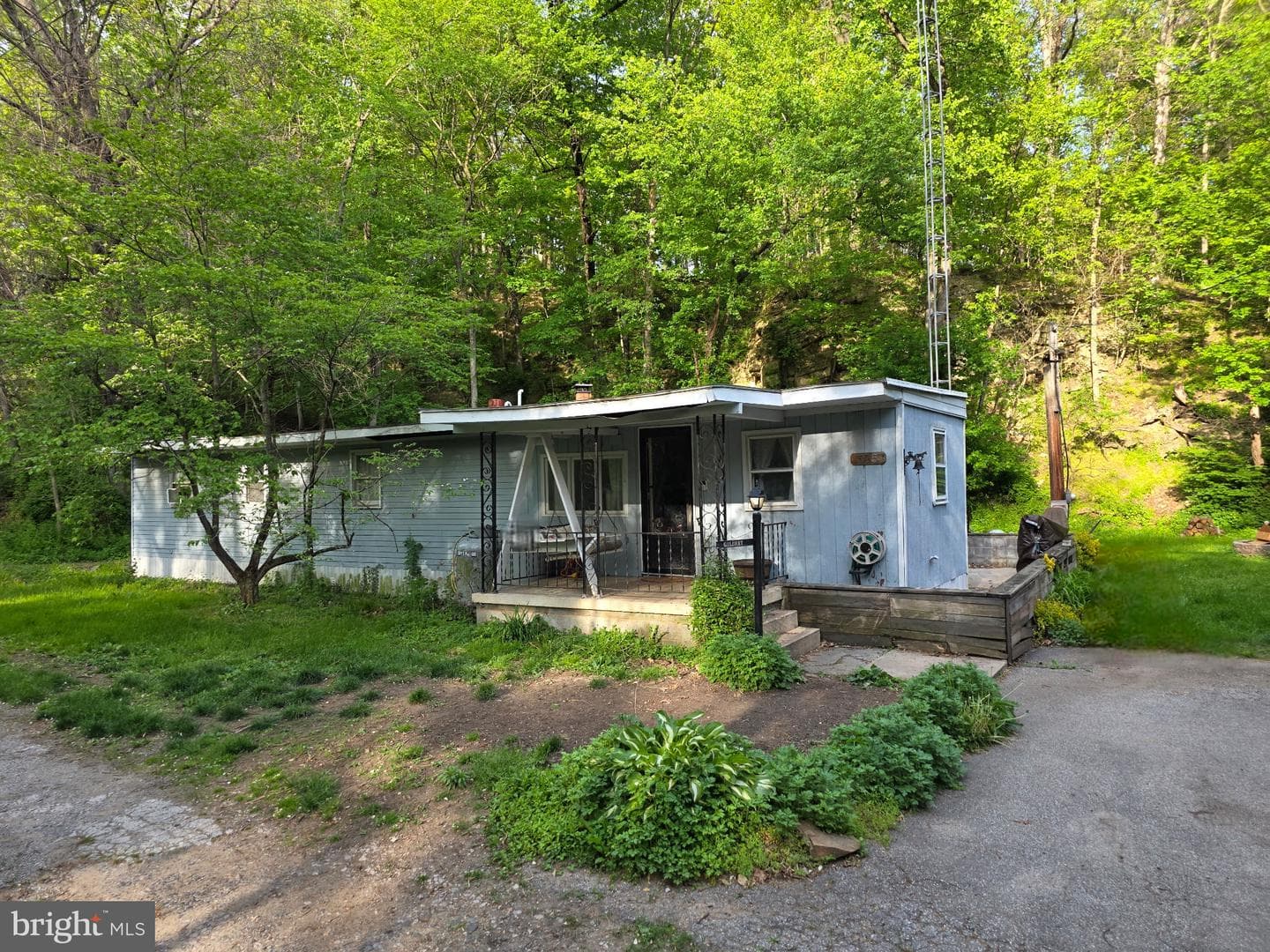 595 Wago Road photo 1