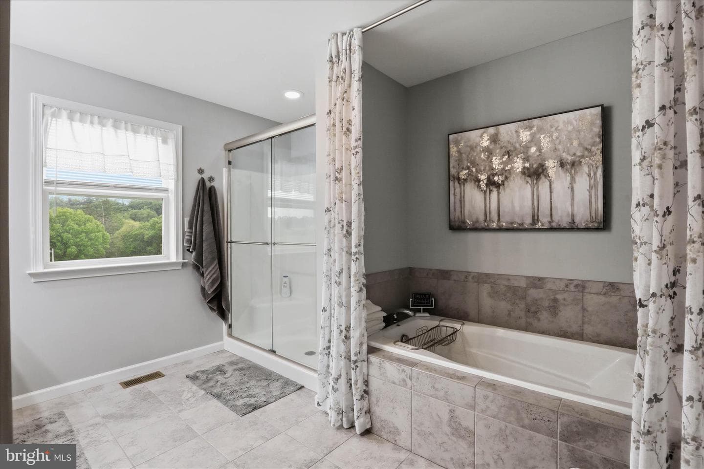 60 Blaine Drive photo 29