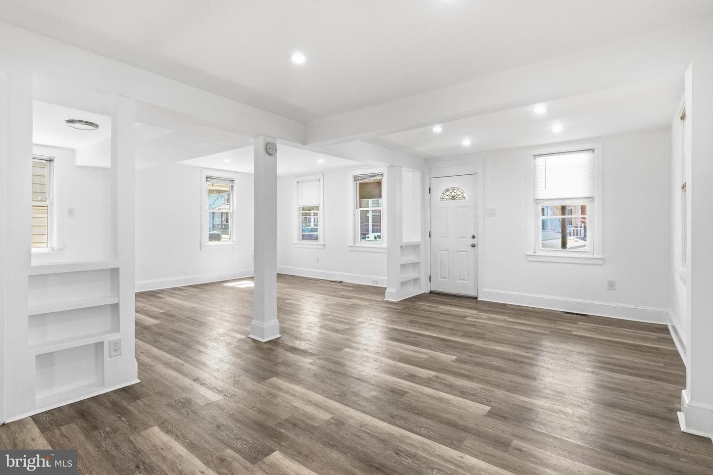 586 Baltimore Street photo 4