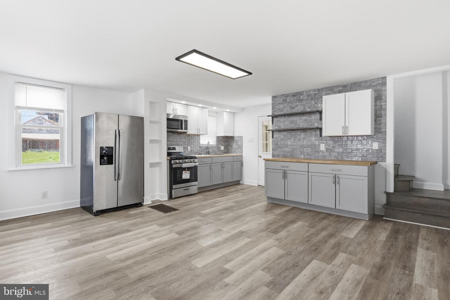 586 Baltimore Street photo 5