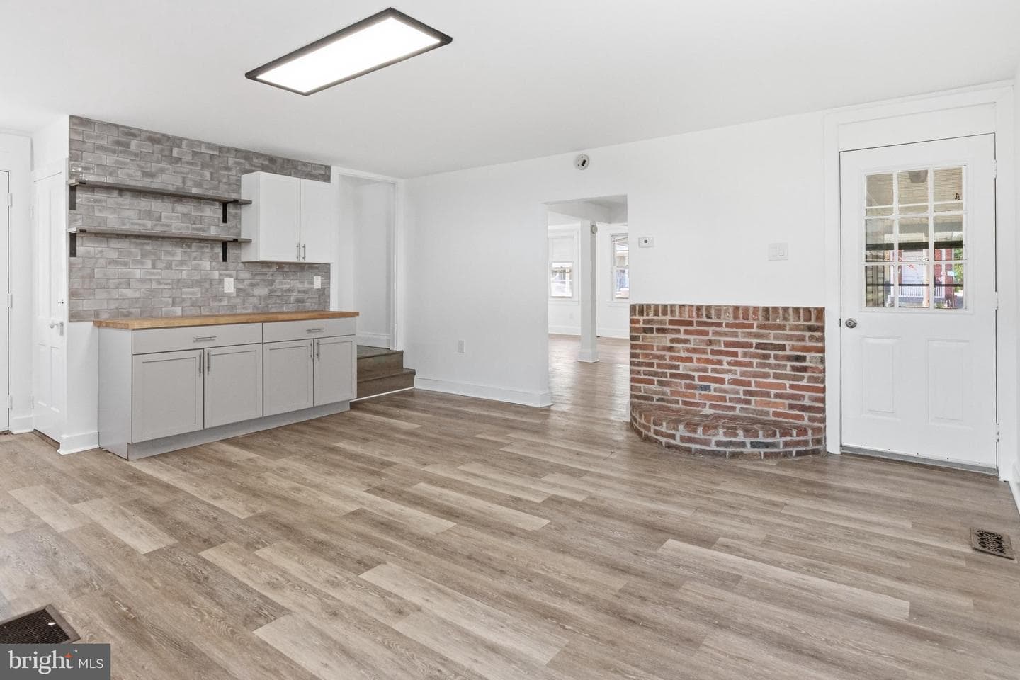 586 Baltimore Street photo 6
