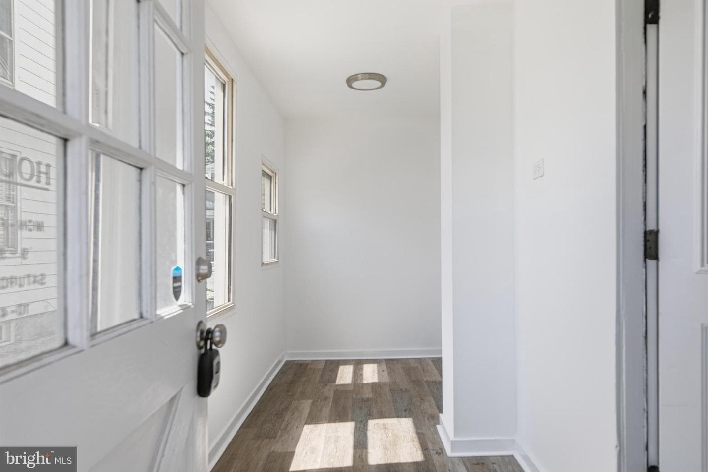 586 Baltimore Street photo 8