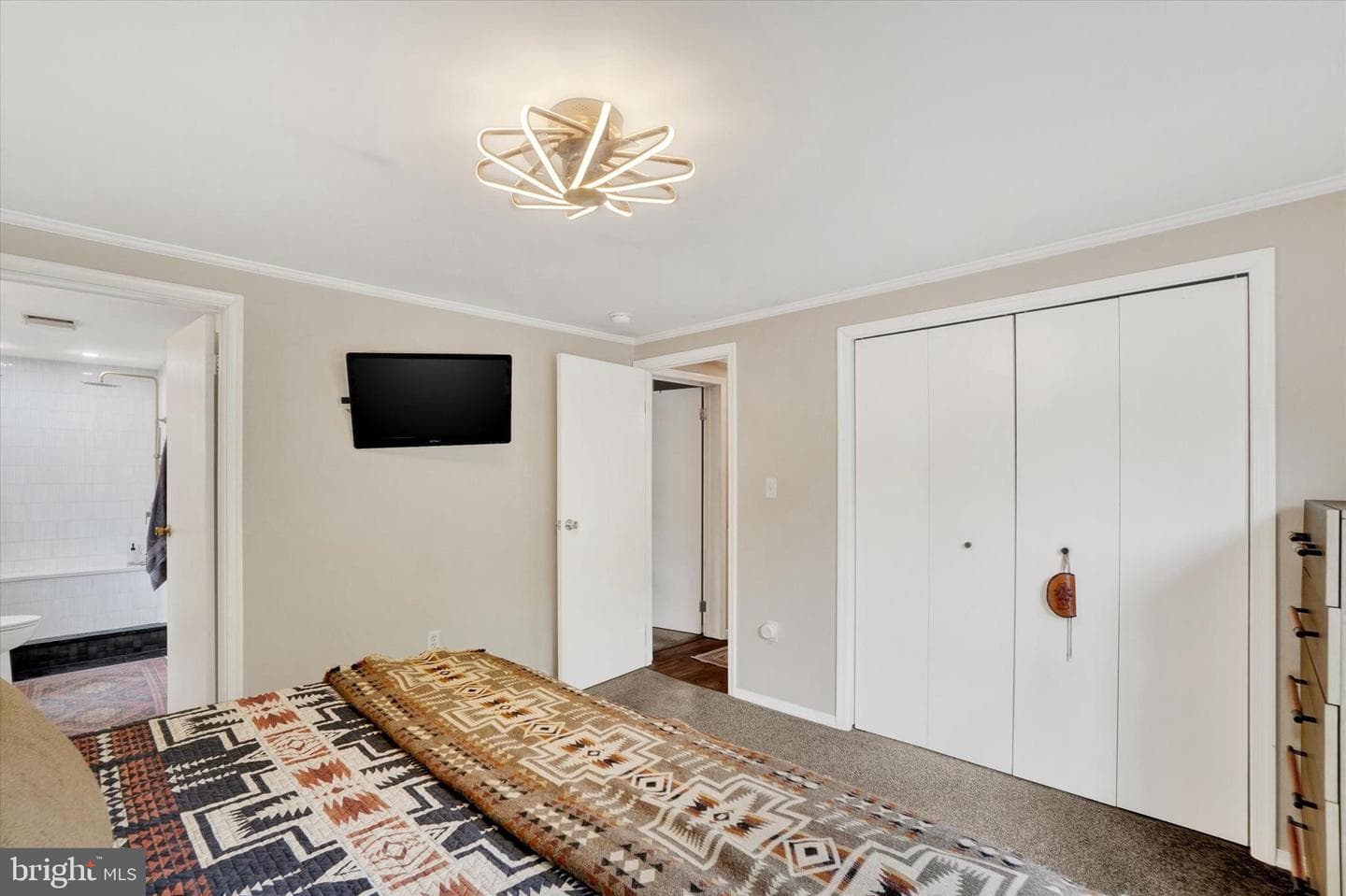 60 Hickory Drive photo 14