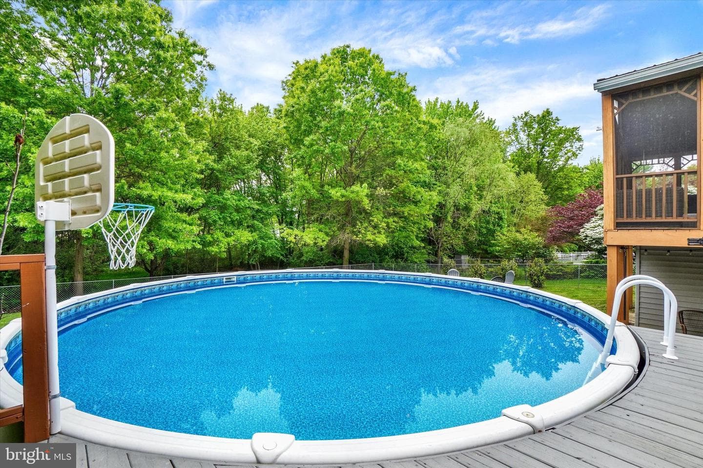 60 Hickory Drive photo 29