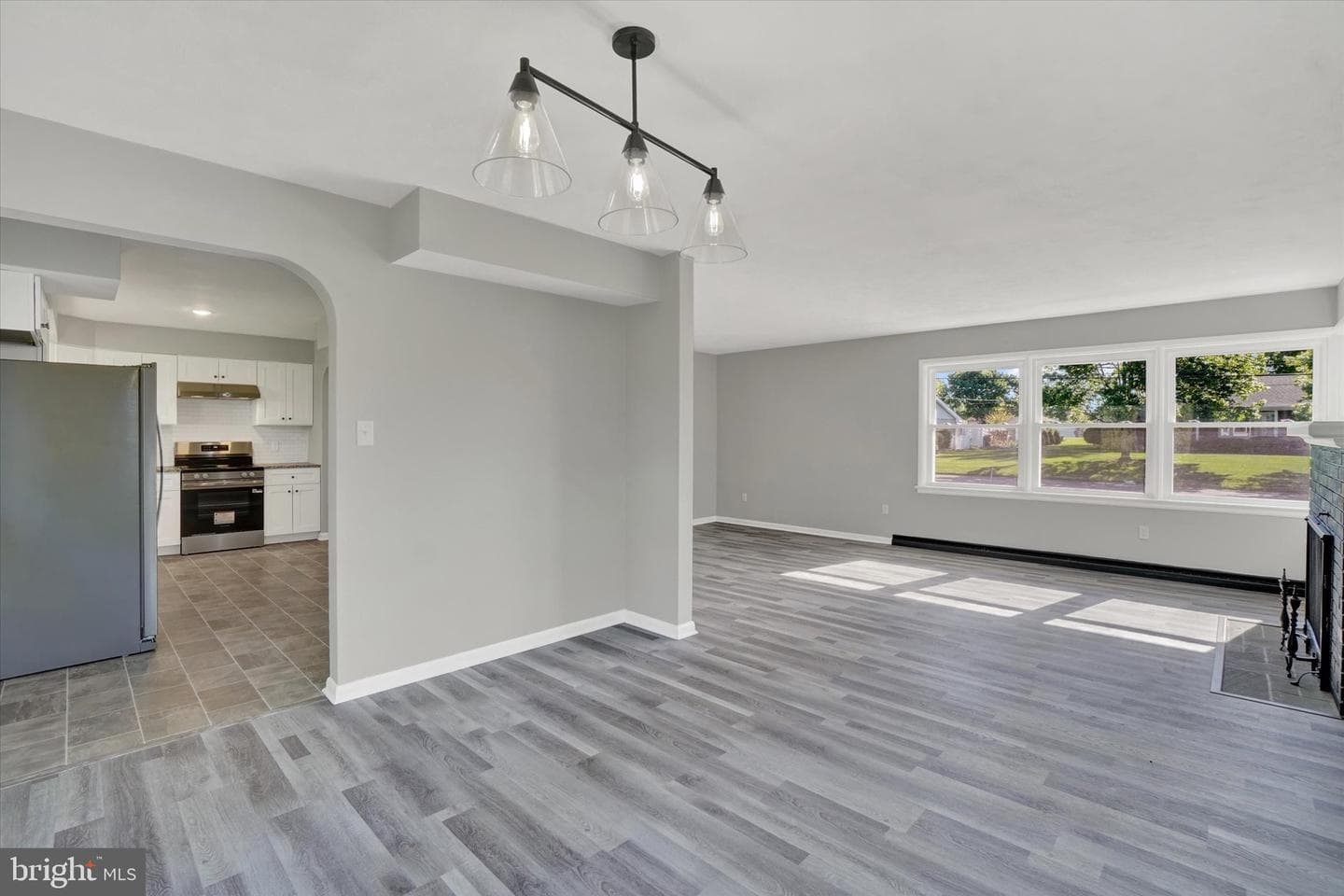 2330 Birch Road photo 8
