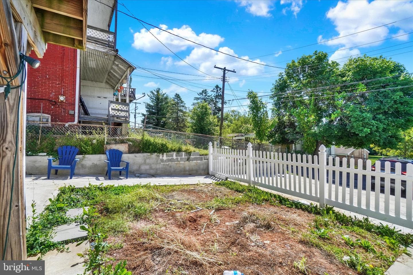 836 W Locust Street photo 27