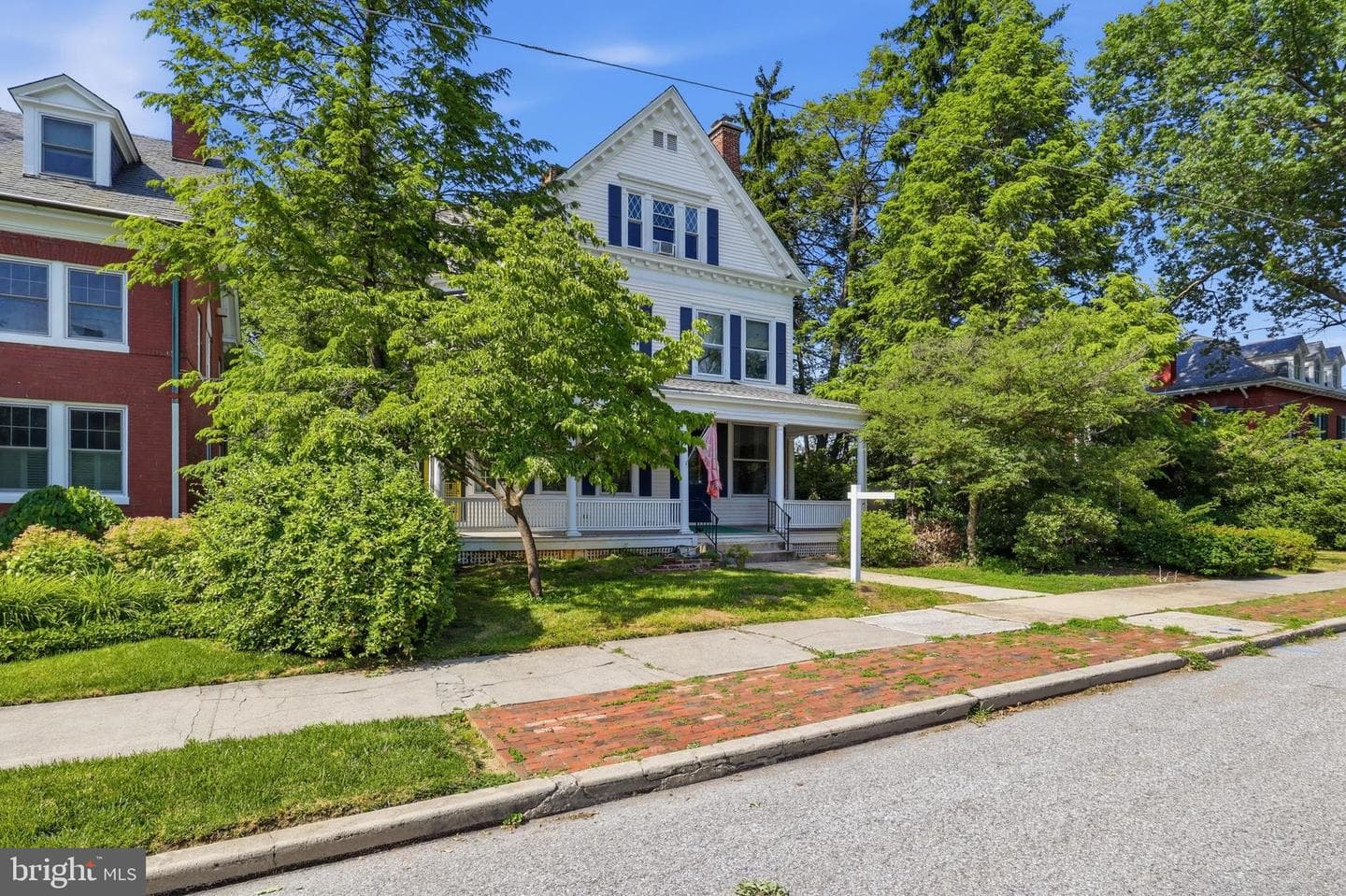 121 W Springettsbury Avenue photo 20