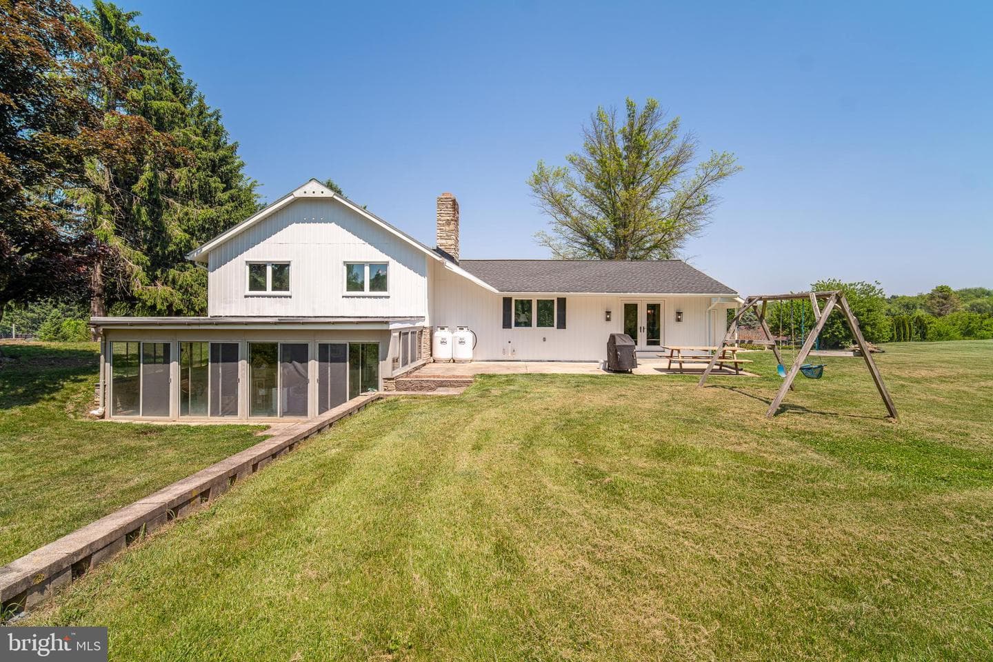 49 Willow Creek Road photo 2