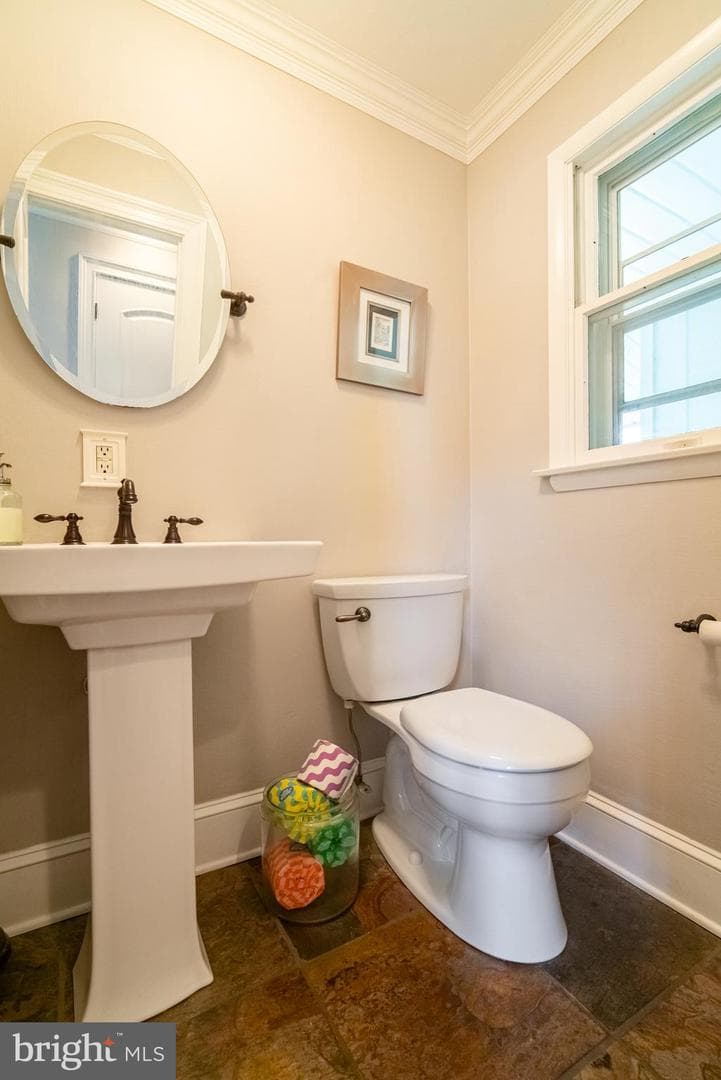 49 Willow Creek Road photo 20