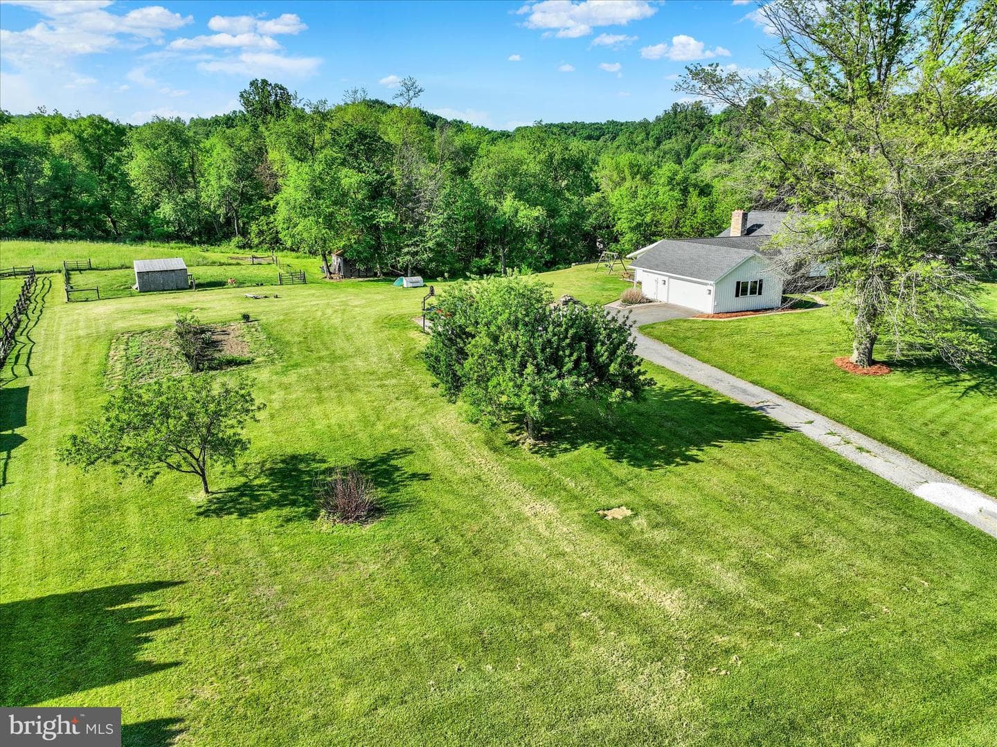 49 Willow Creek Road photo 48