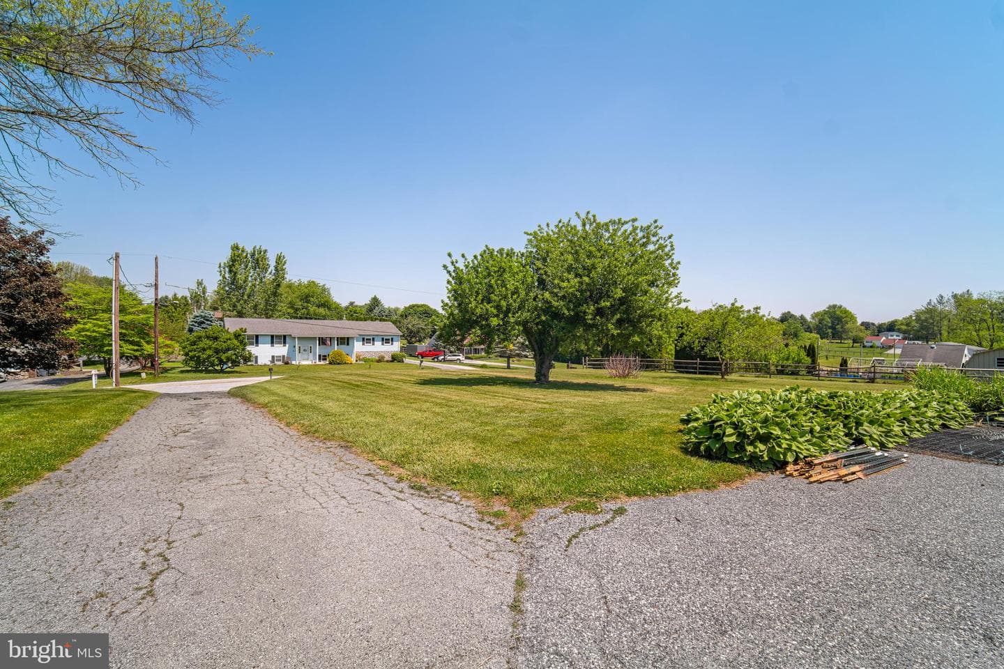 49 Willow Creek Road photo 65