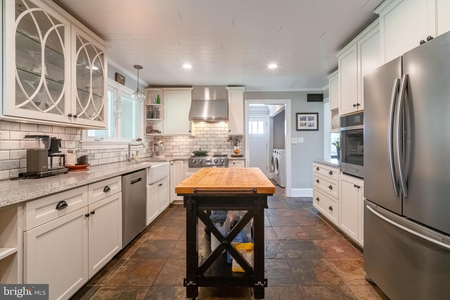 49 Willow Creek Road photo 8