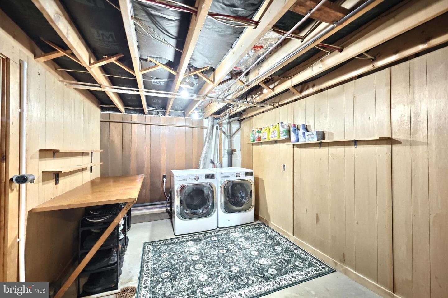 2090 Loman Drive photo 32