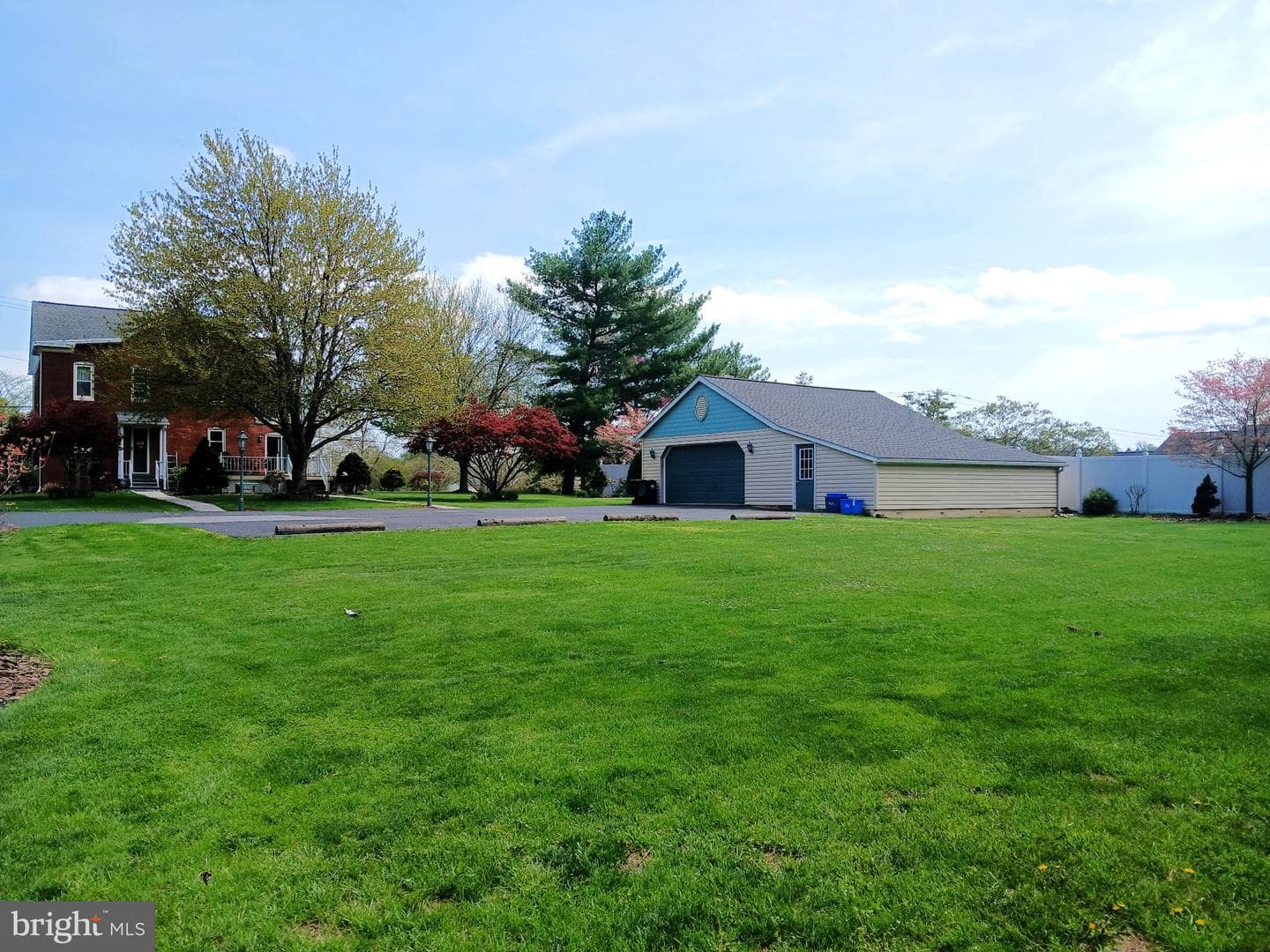 345 Westminster Avenue photo 12