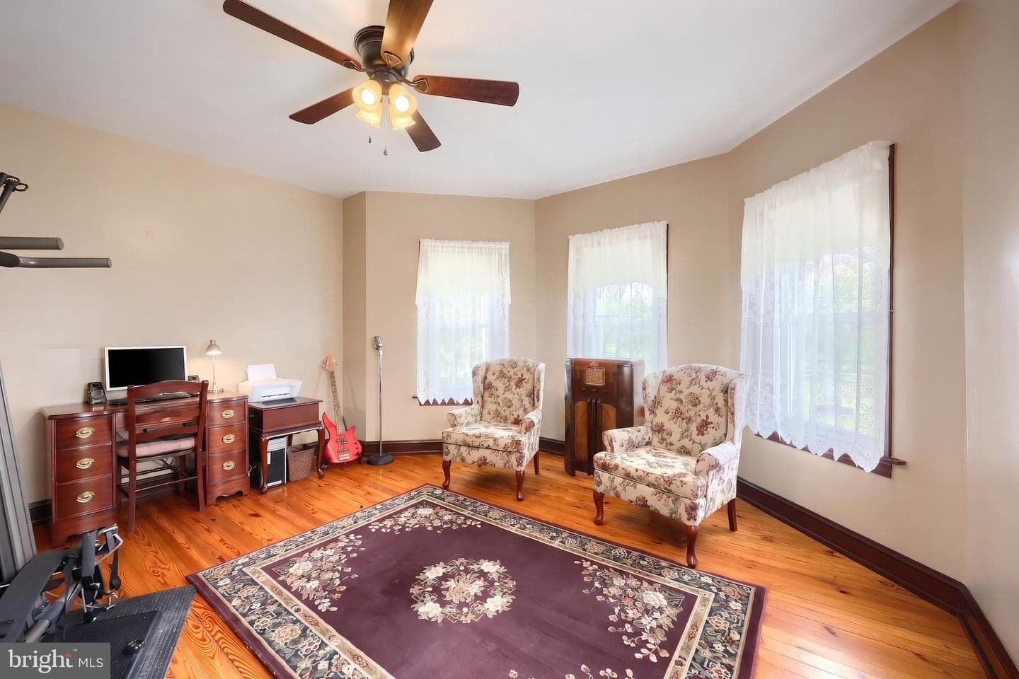 345 Westminster Avenue photo 38