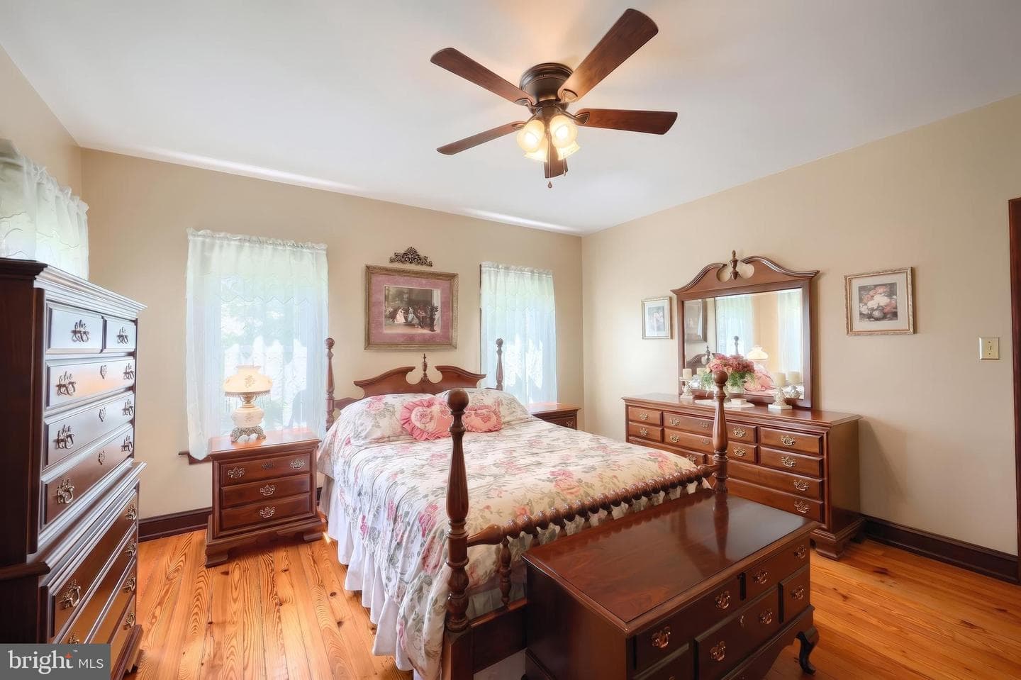 345 Westminster Avenue photo 39