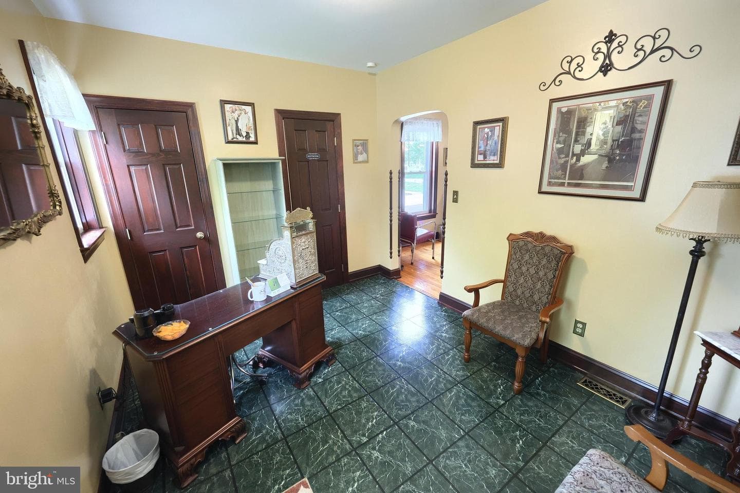 345 Westminster Avenue photo 44