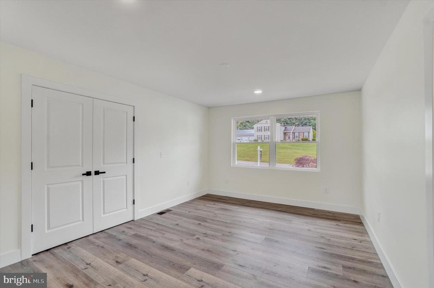 879 Graffius Road photo 14