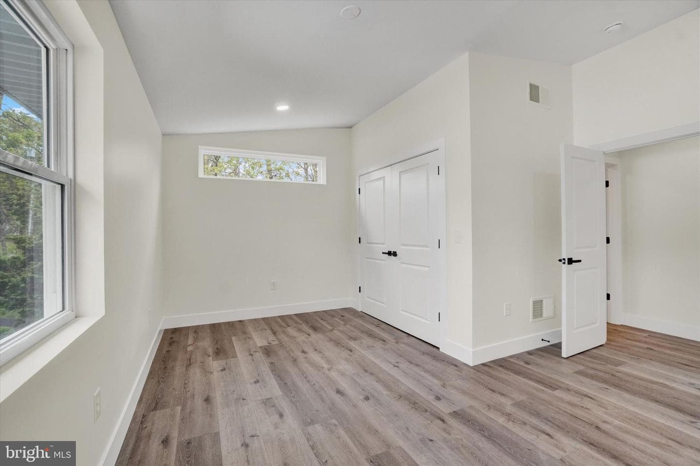 879 Graffius Road photo 18