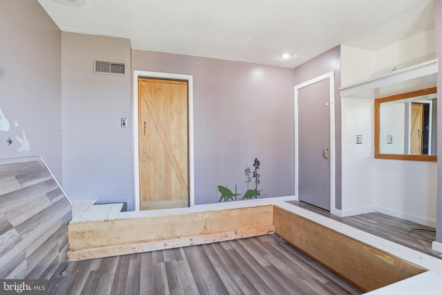 946 W College Avenue photo 12