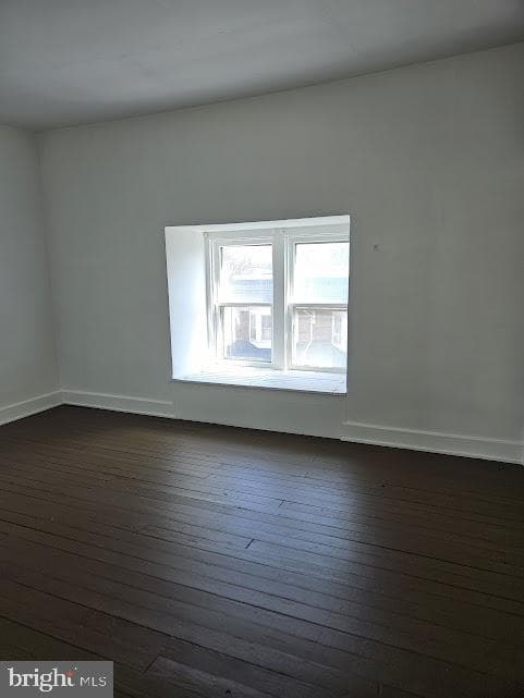 1121 W Poplar Street photo 35