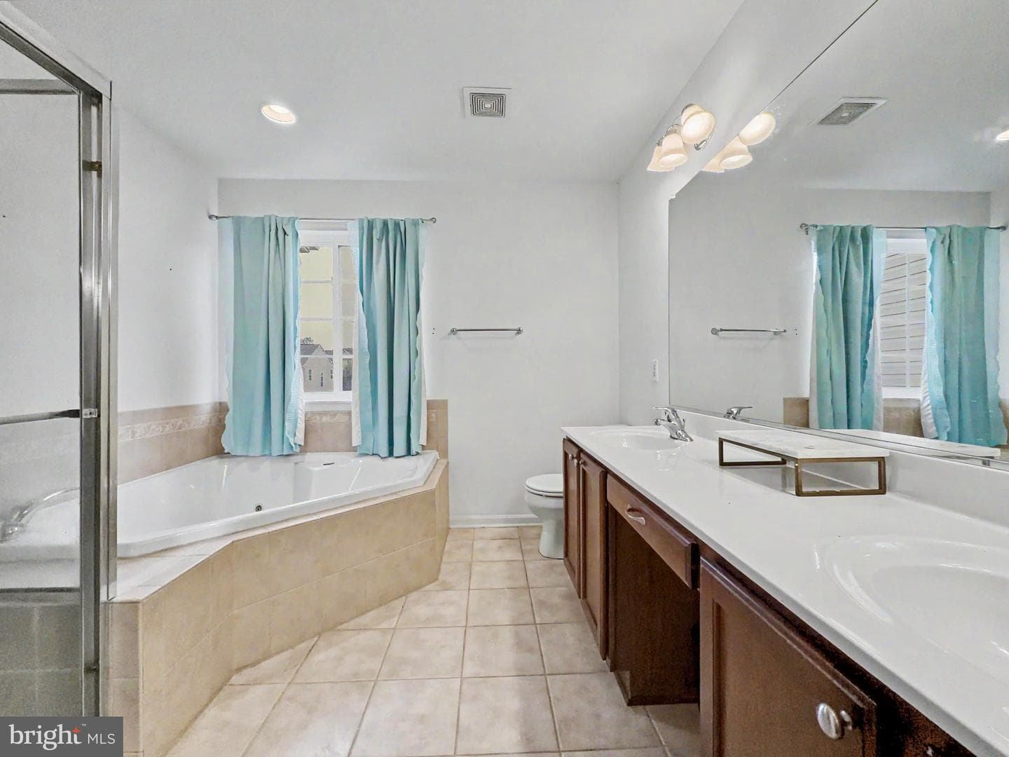 243 Country Ridge Drive photo 18