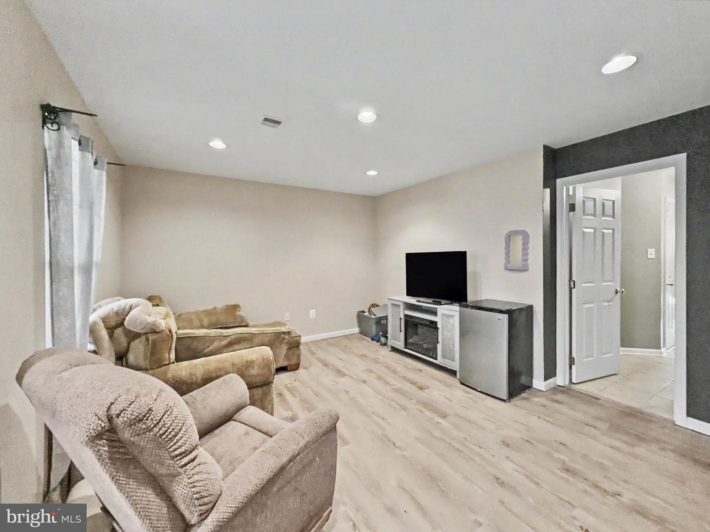 243 Country Ridge Drive photo 5