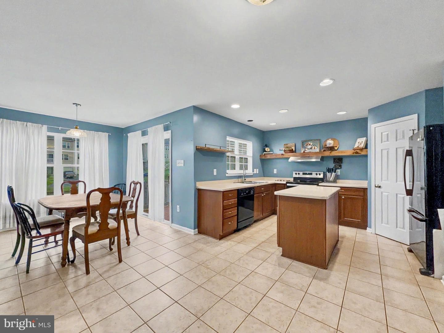 243 Country Ridge Drive photo 8