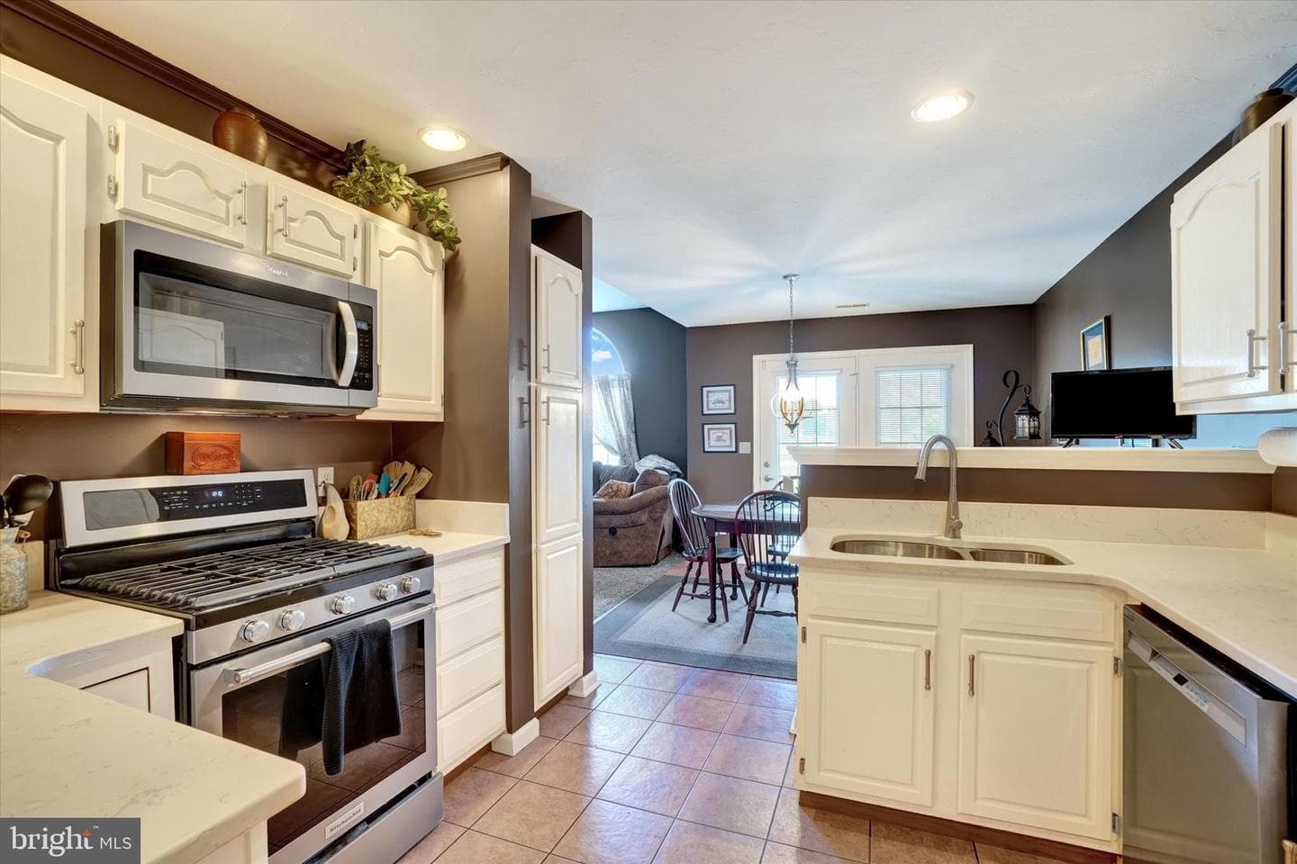 331 Clarks Way photo 10