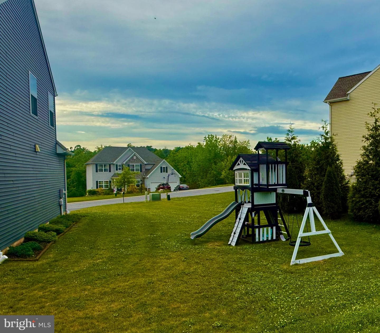 20 Greenview Drive photo 44