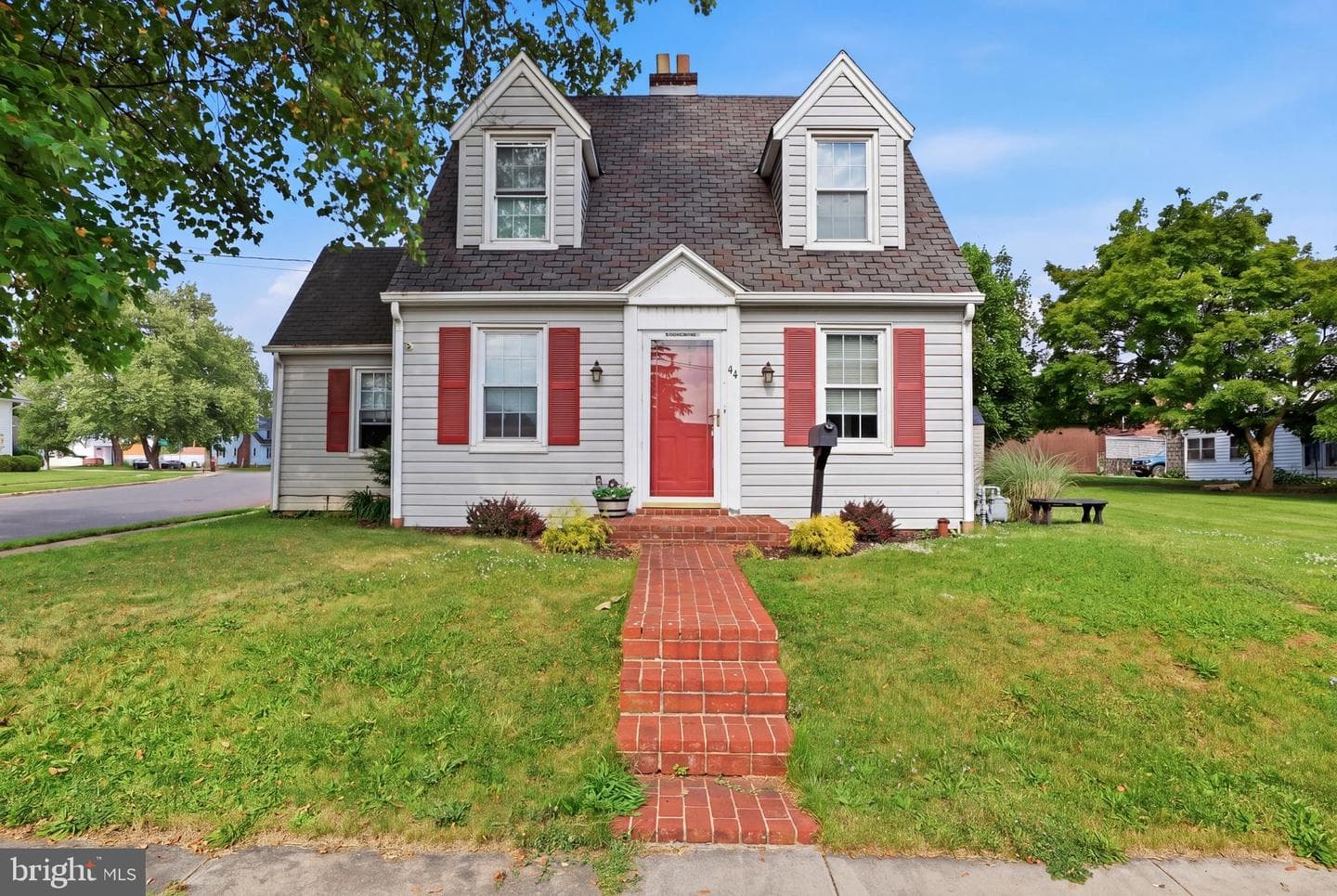 44 N Gotwalt Street photo 2