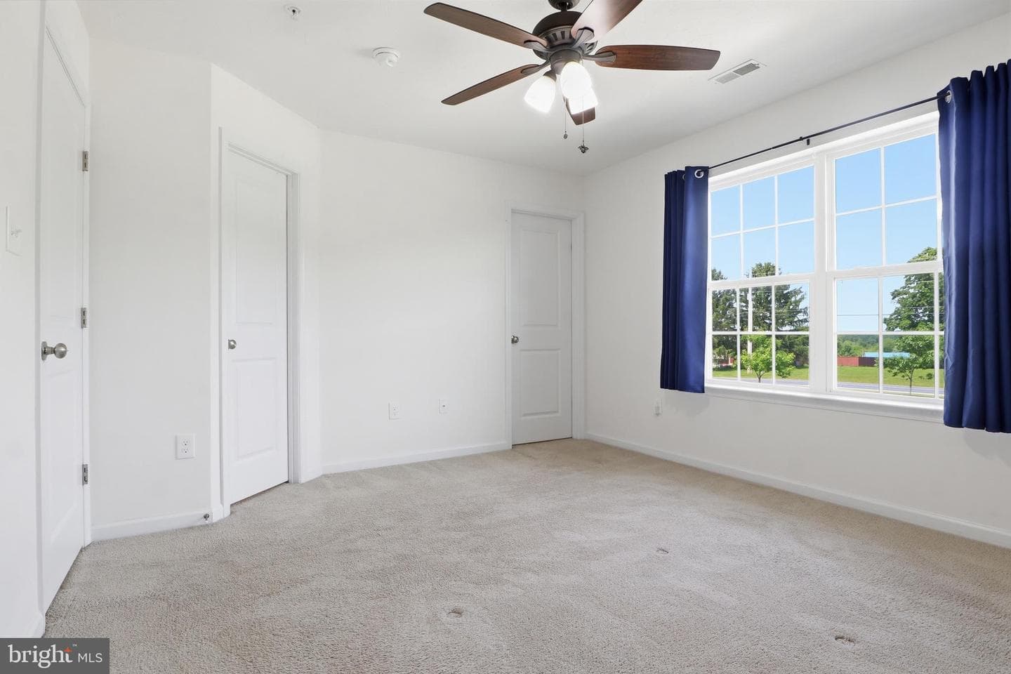 48 Holstein Drive photo 31