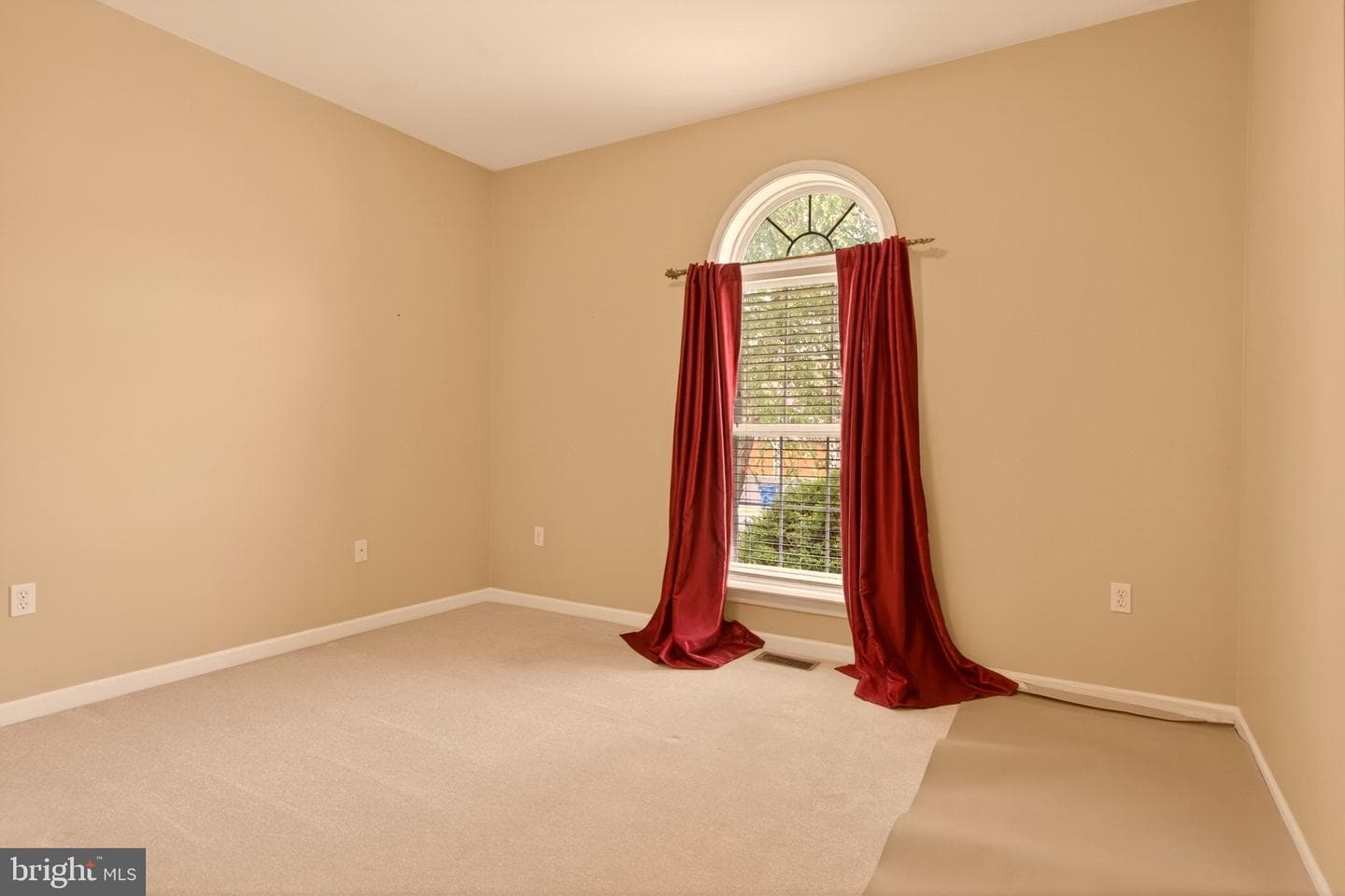 275 Silver Maple Court photo 29