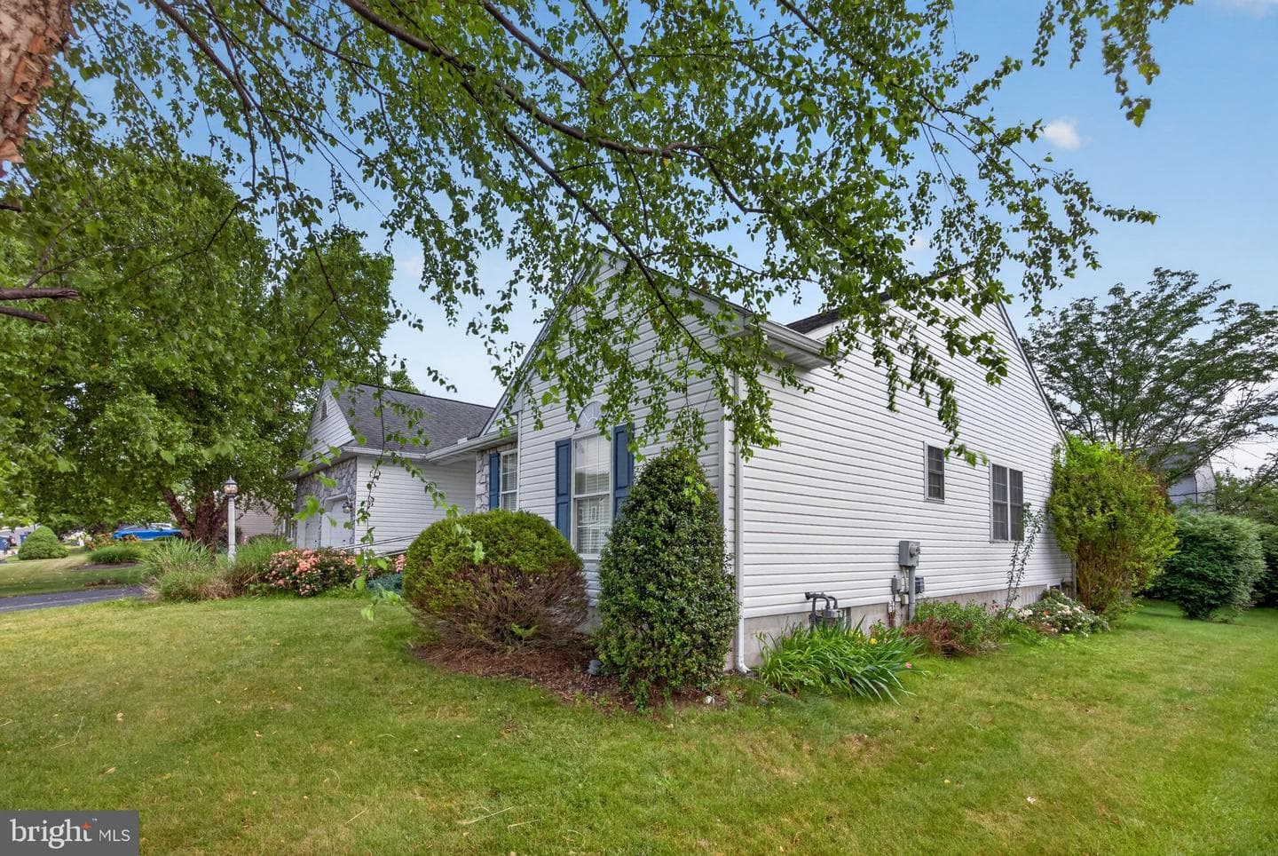 275 Silver Maple Court photo 3