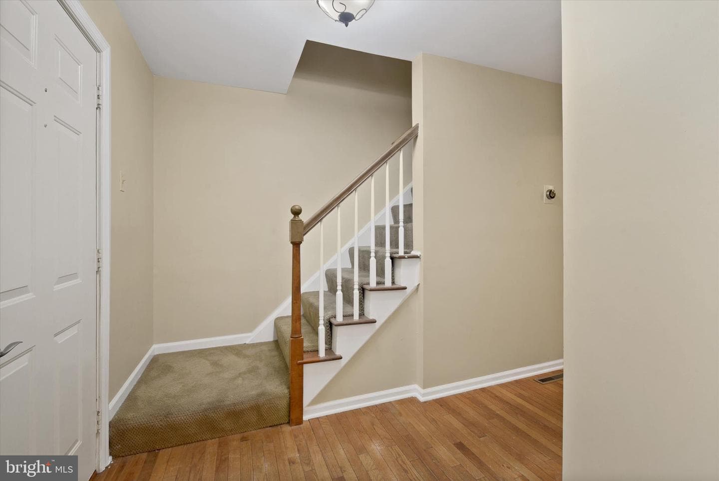 2780 Carlton Place photo 10