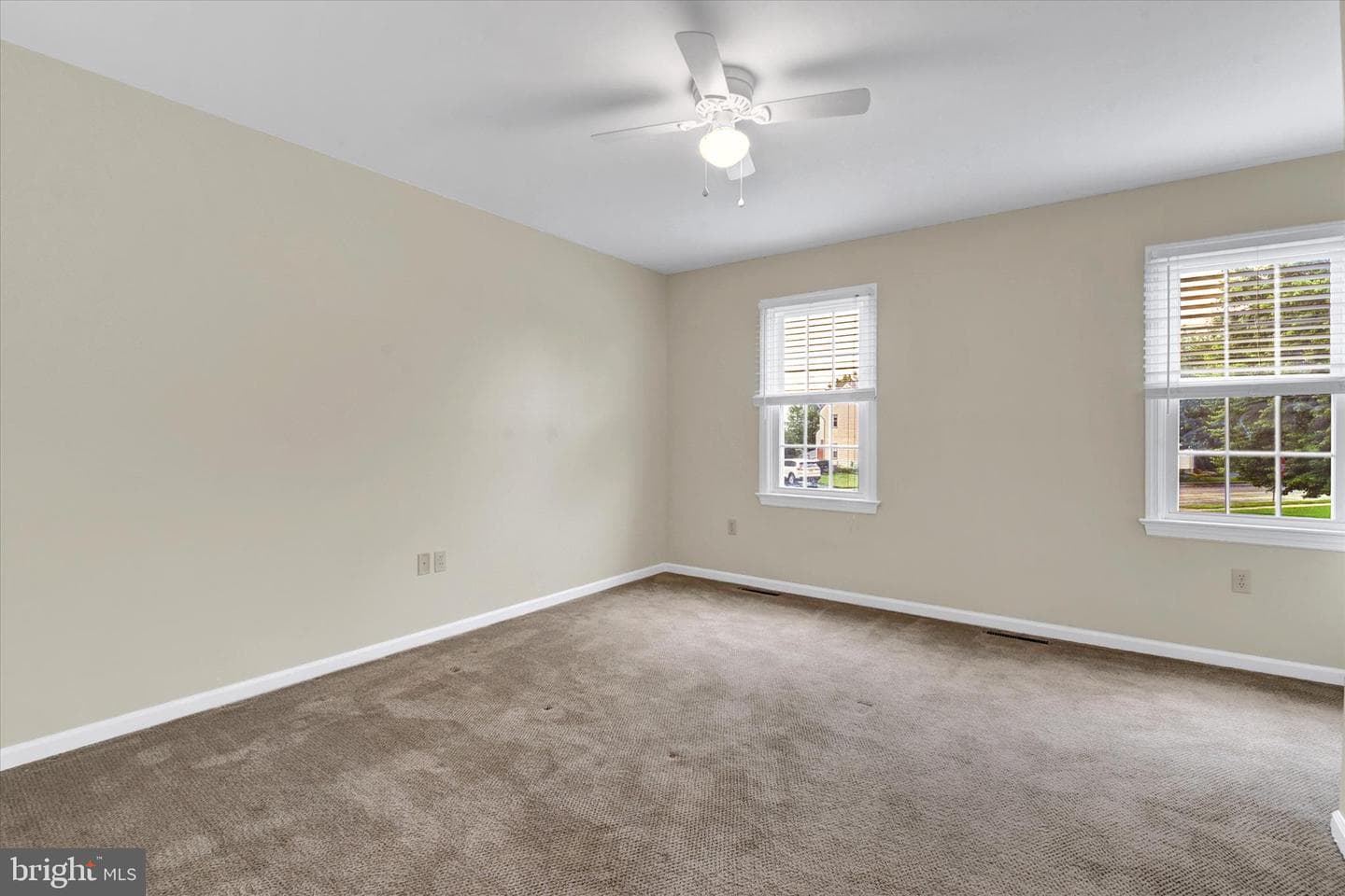 2780 Carlton Place photo 18