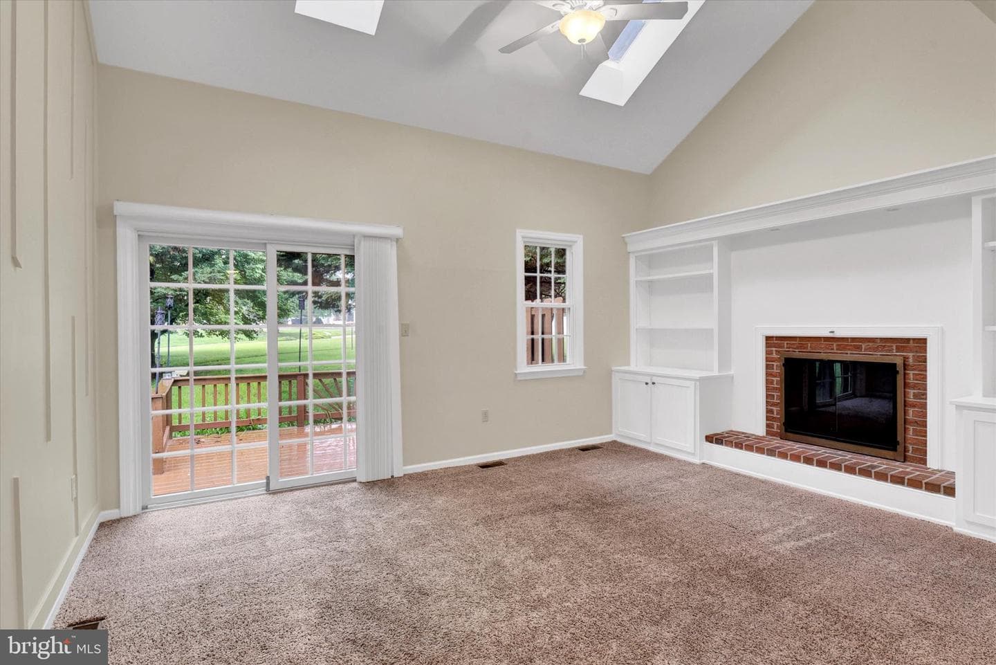 2780 Carlton Place photo 6