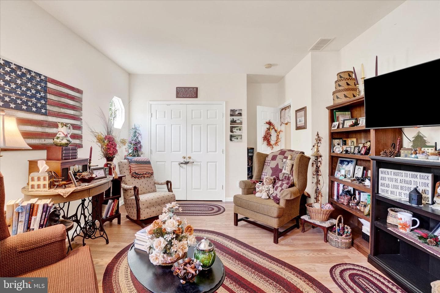 1050 Cranberry Lane W photo 6