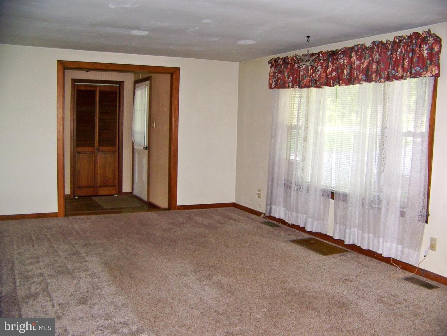 5217 Lehman Road photo 11