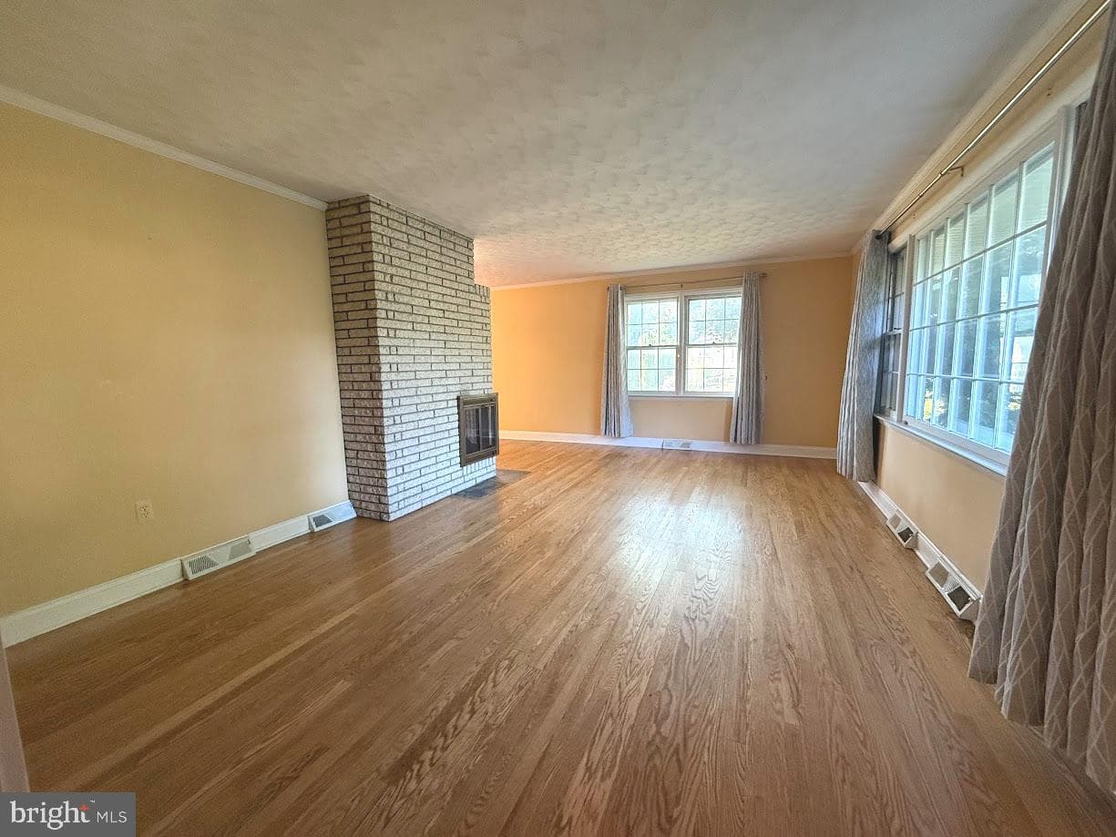 1589 Hollywood Parkway photo 10